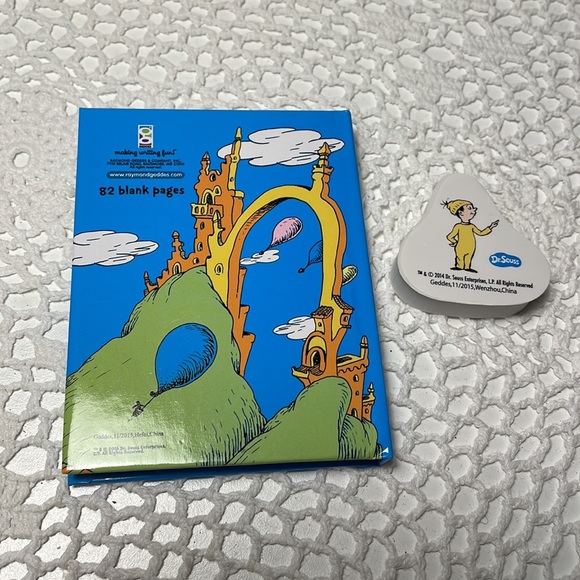 Dr Seuss Mini notebook and eraser set NEW! Buy 3 for $20! - Picture 2 of 3